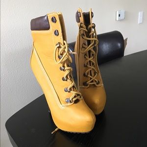 Timberland style booties