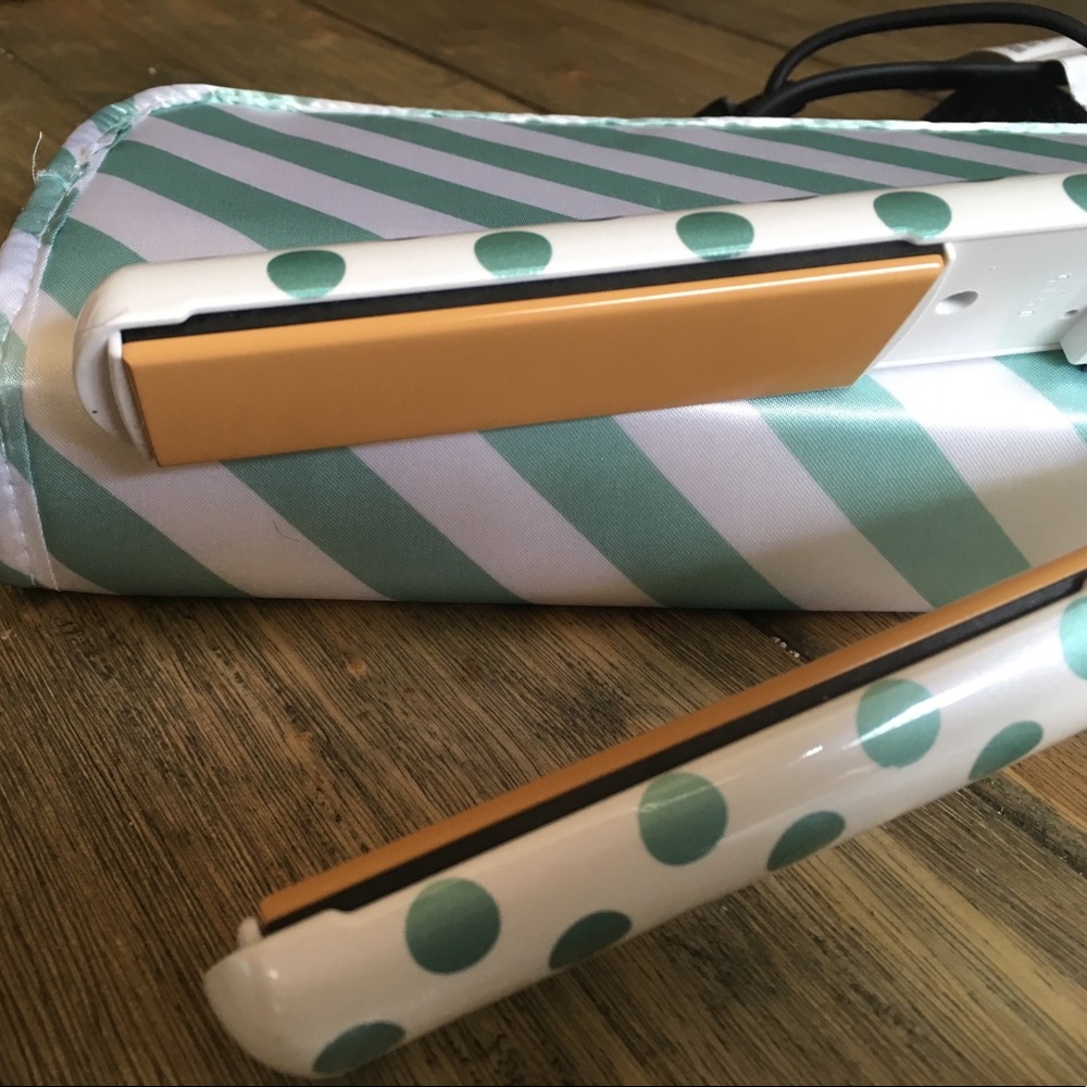 EUC Chi Air flat iron with case