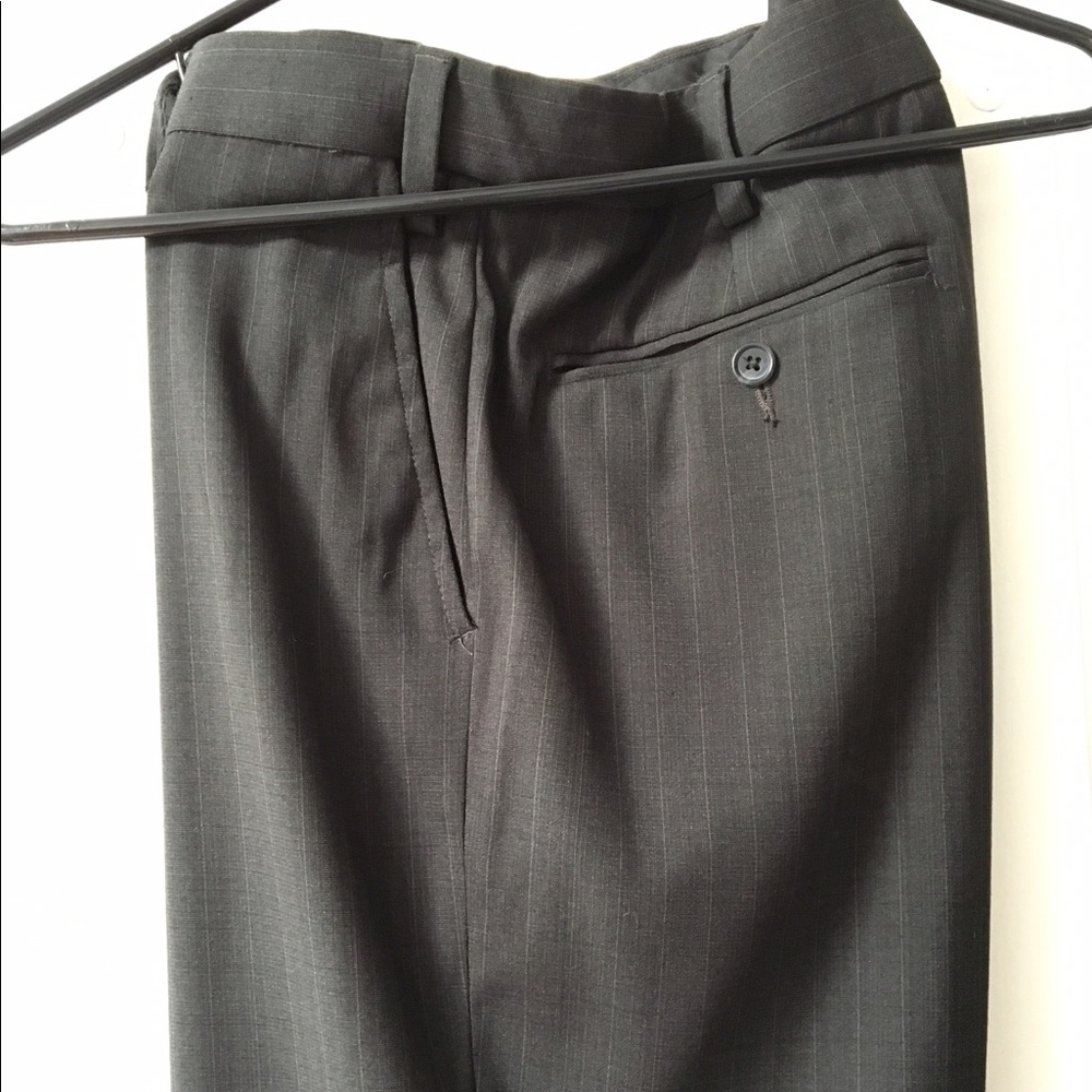 David Taylor Grey Pinstripe Slacks 32 x 32