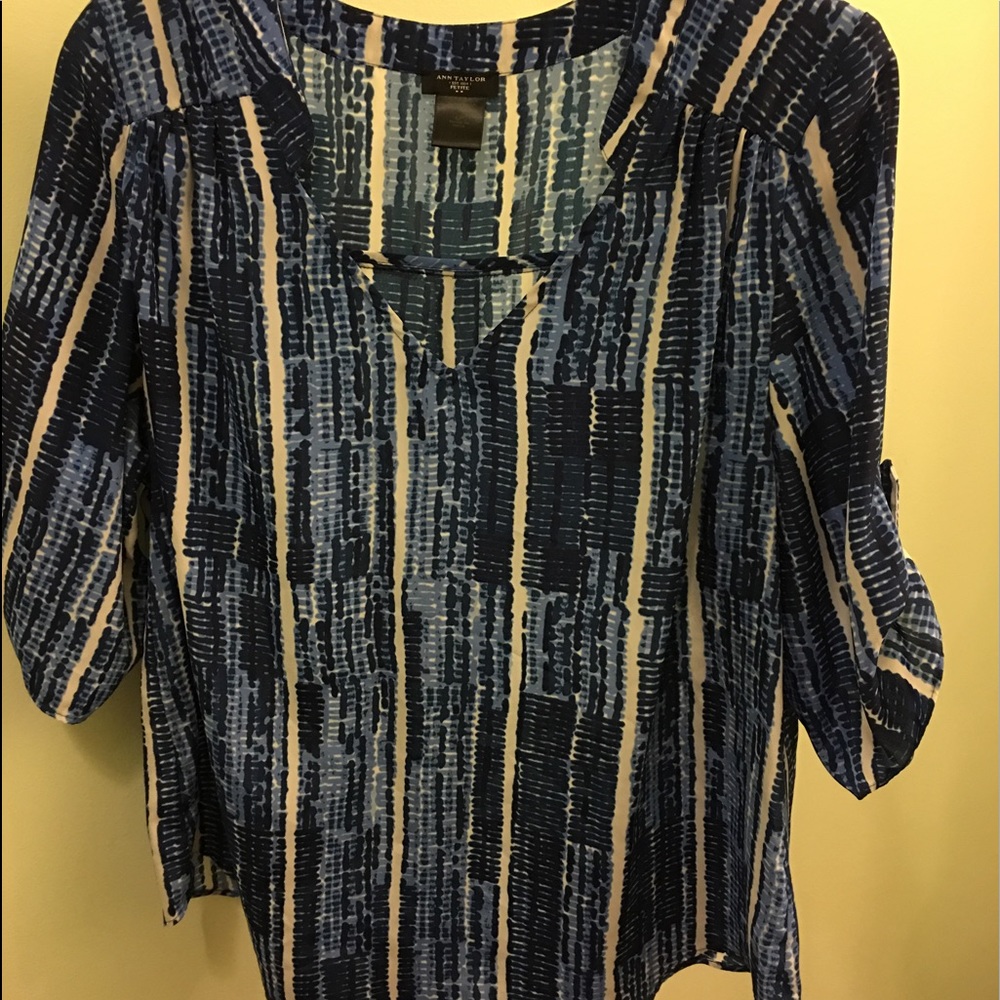Petite large Ann Taylor blouse