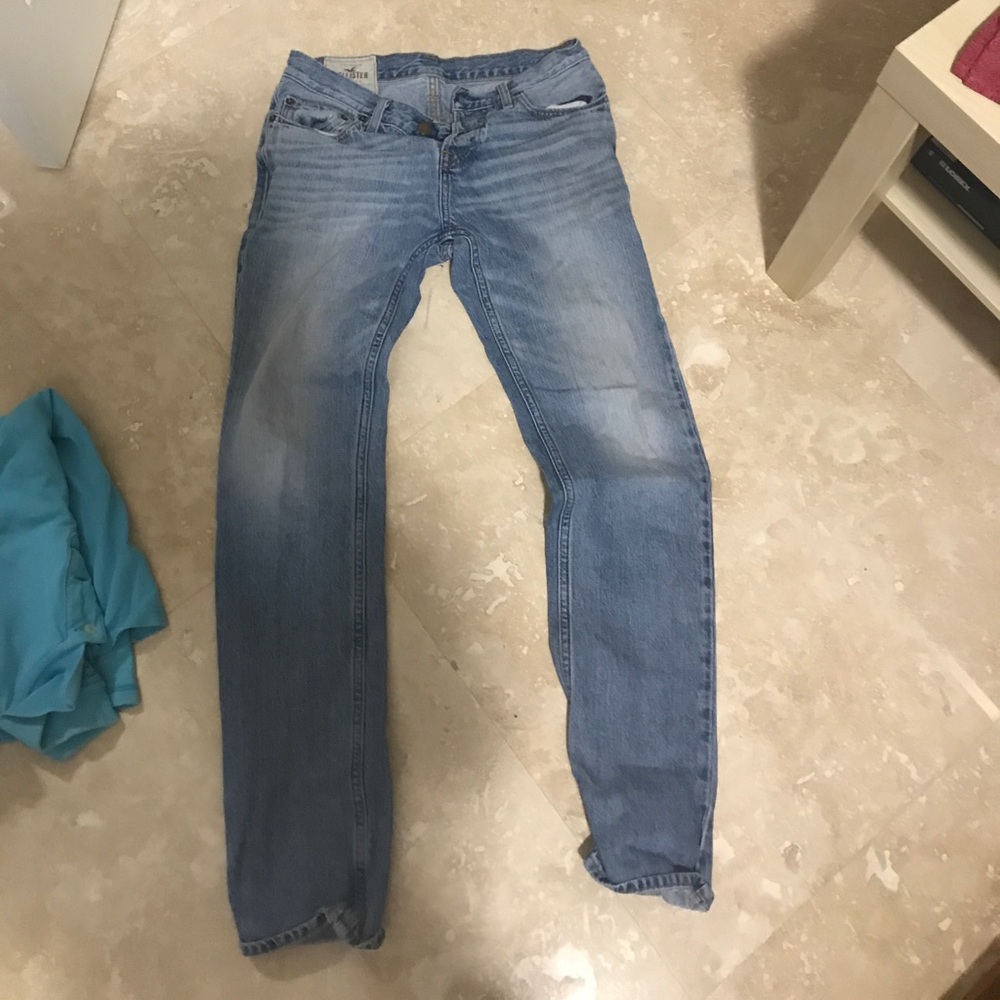 Men's Hollister skinny jeans!