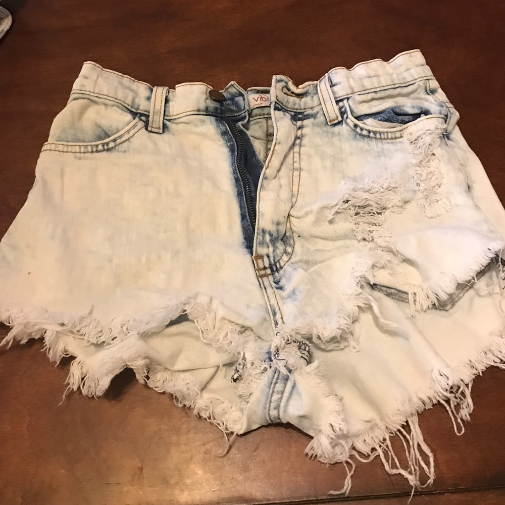 Vibrant high waisted shorts!