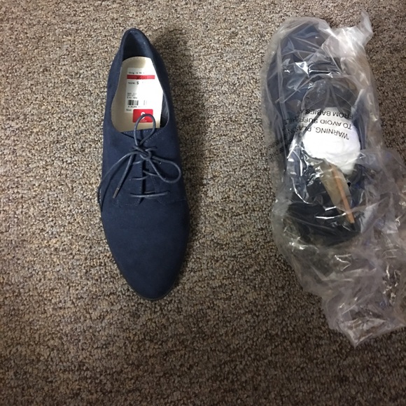 Bar III Shoes - Cute navy dress shoes.