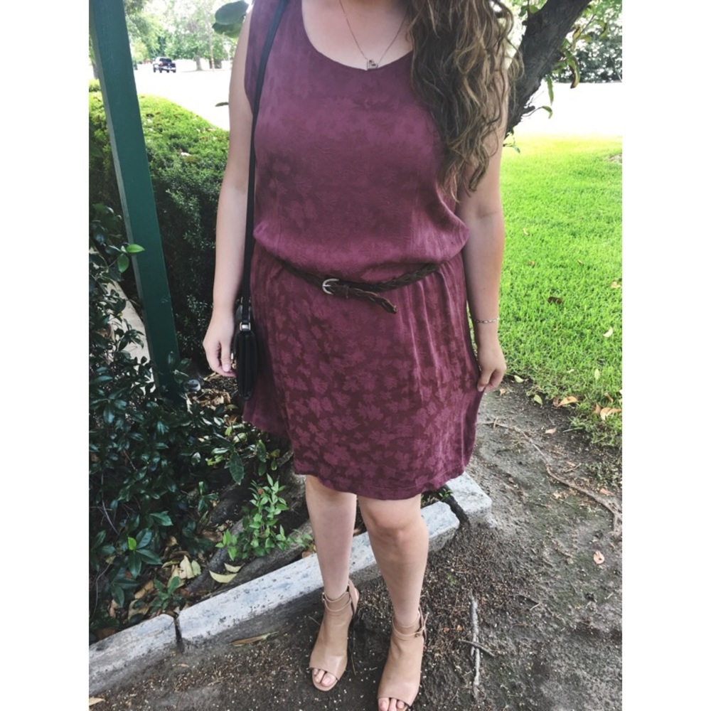 Maroon sleeveless dress