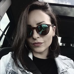 Meet your Posher, Raffaella