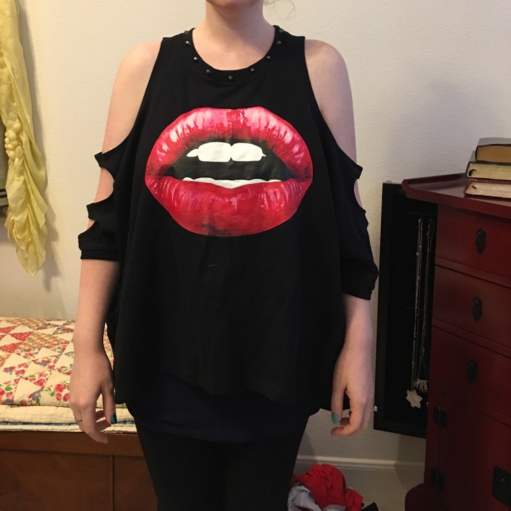 Forever 21, cold shoulder top.