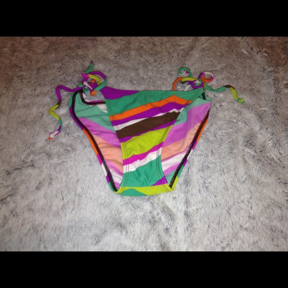 Lilliana: swim suit bottoms