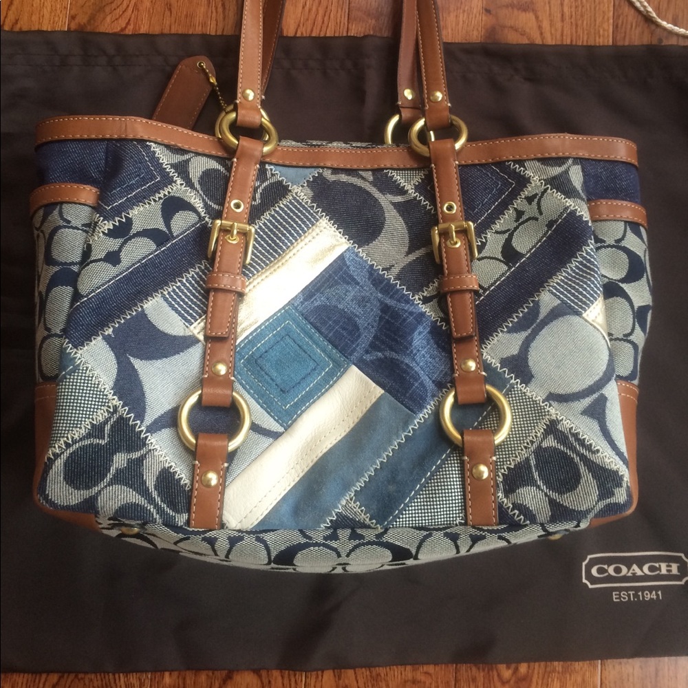Coach purse - Picture 4 of 5