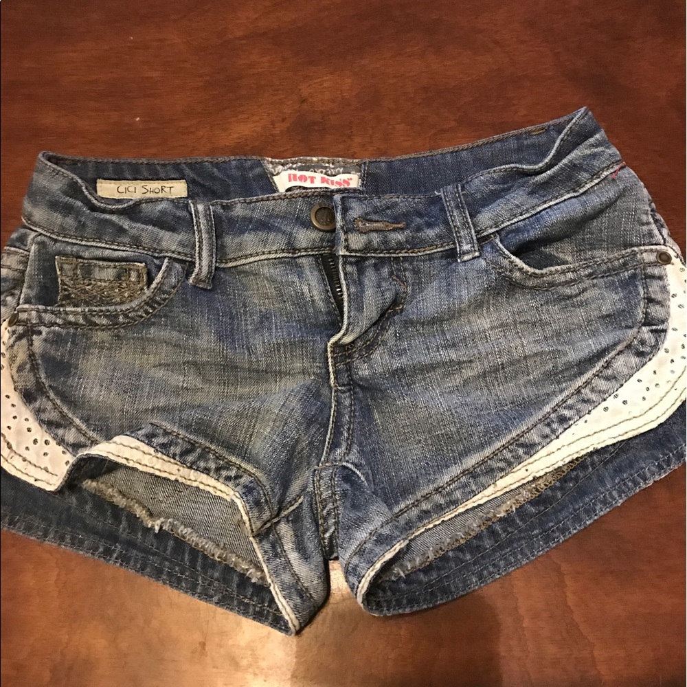Size 3 Hot Kiss shorts