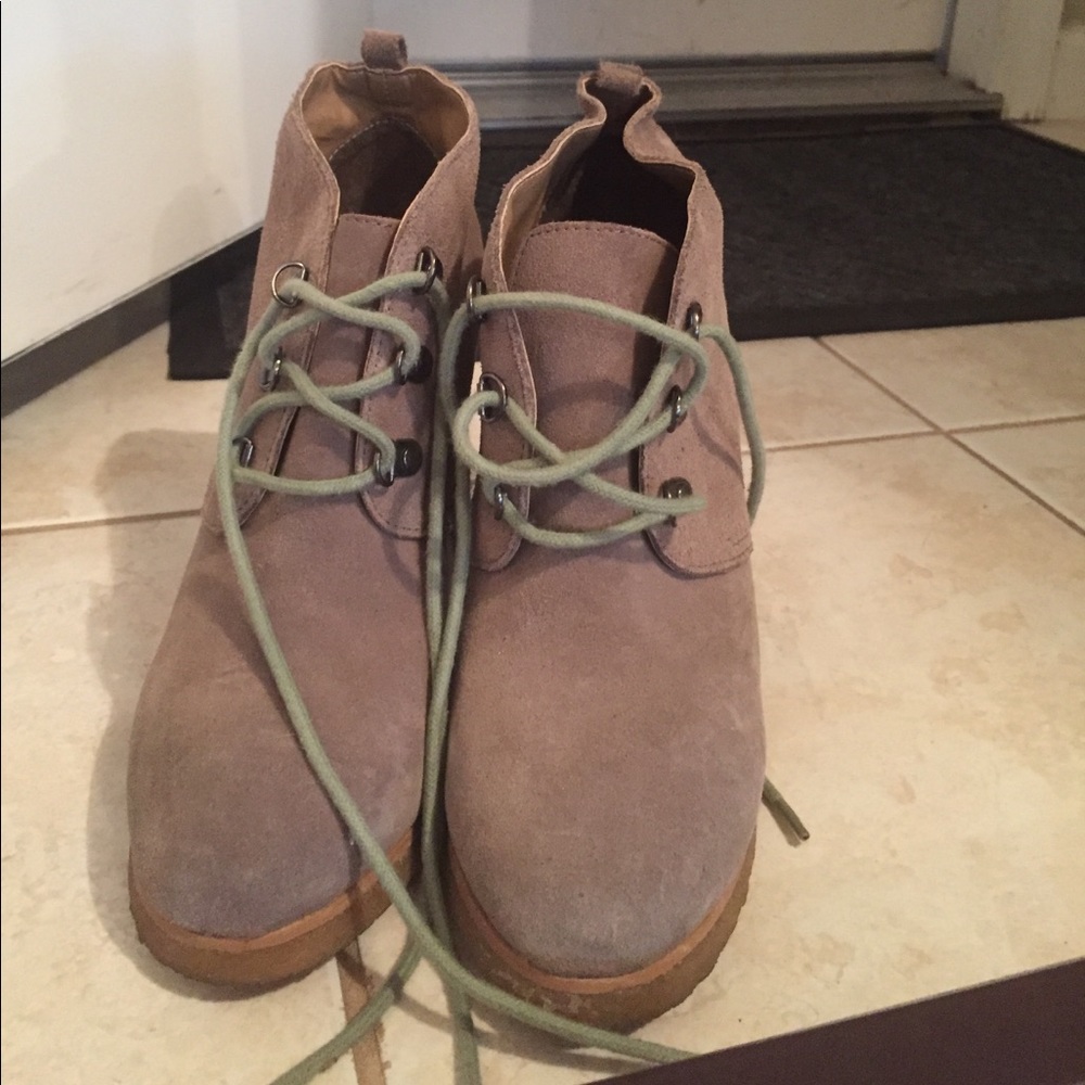 Woman's shoe boots size 71/2