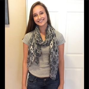 Gray patterned scarf - one size, NWOT