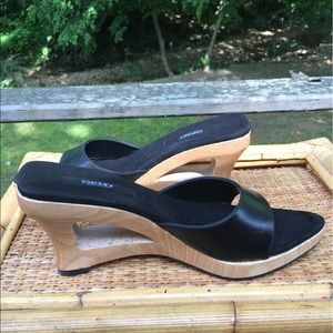 DKNY Black Leather Solid Wood Cutout Platform 7