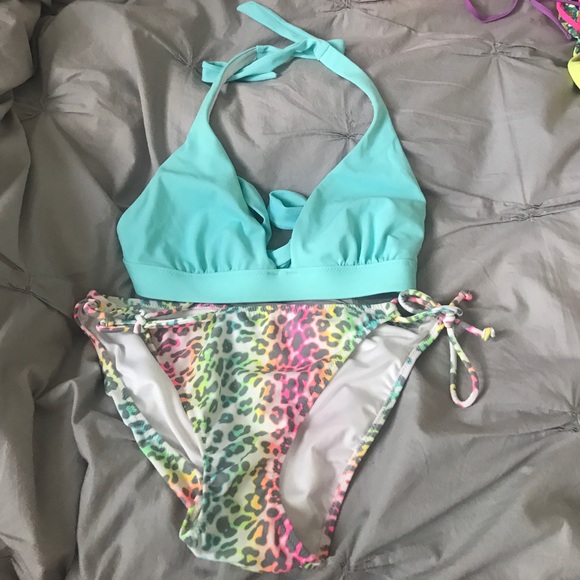 Swimwear - Picture 1 of 3