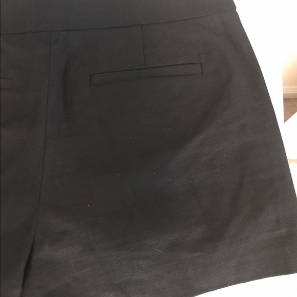 New J.Crew Black Pleated Shorts Size 2 Structured - Picture 5 of 5