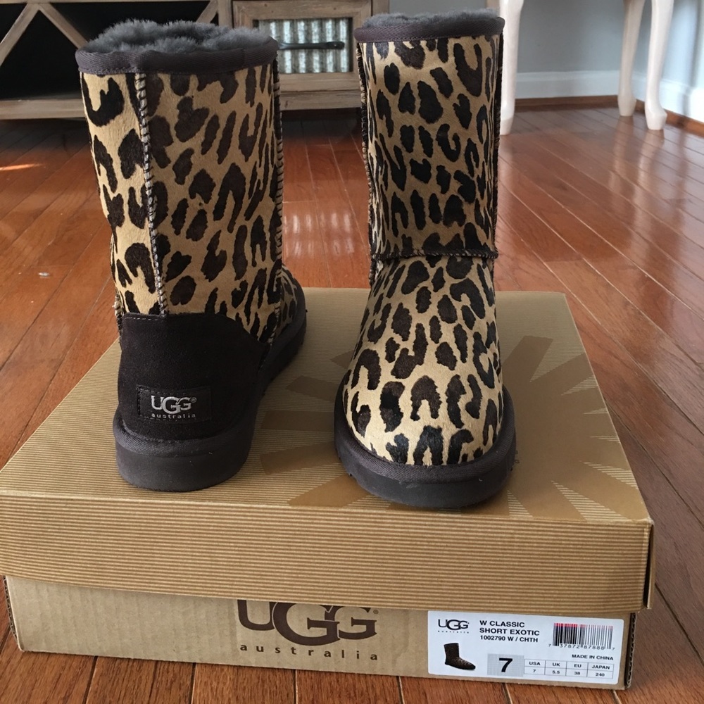 Classic Short Exotic UGG