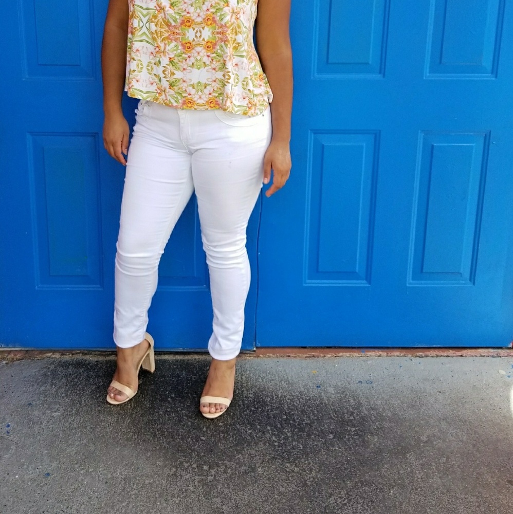 Meet your Posher, Aury