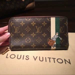 Louis Vuitton Green/Ivory Bell Boy Wallet Clutch