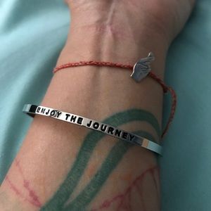 🗺 Silver bangle bracelet