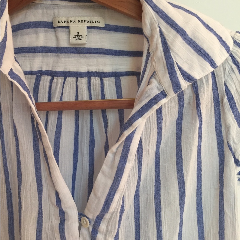 Banana republic blue white striped top - Picture 2 of 4