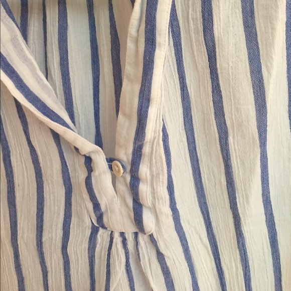 Banana republic blue white striped top - Picture 4 of 4