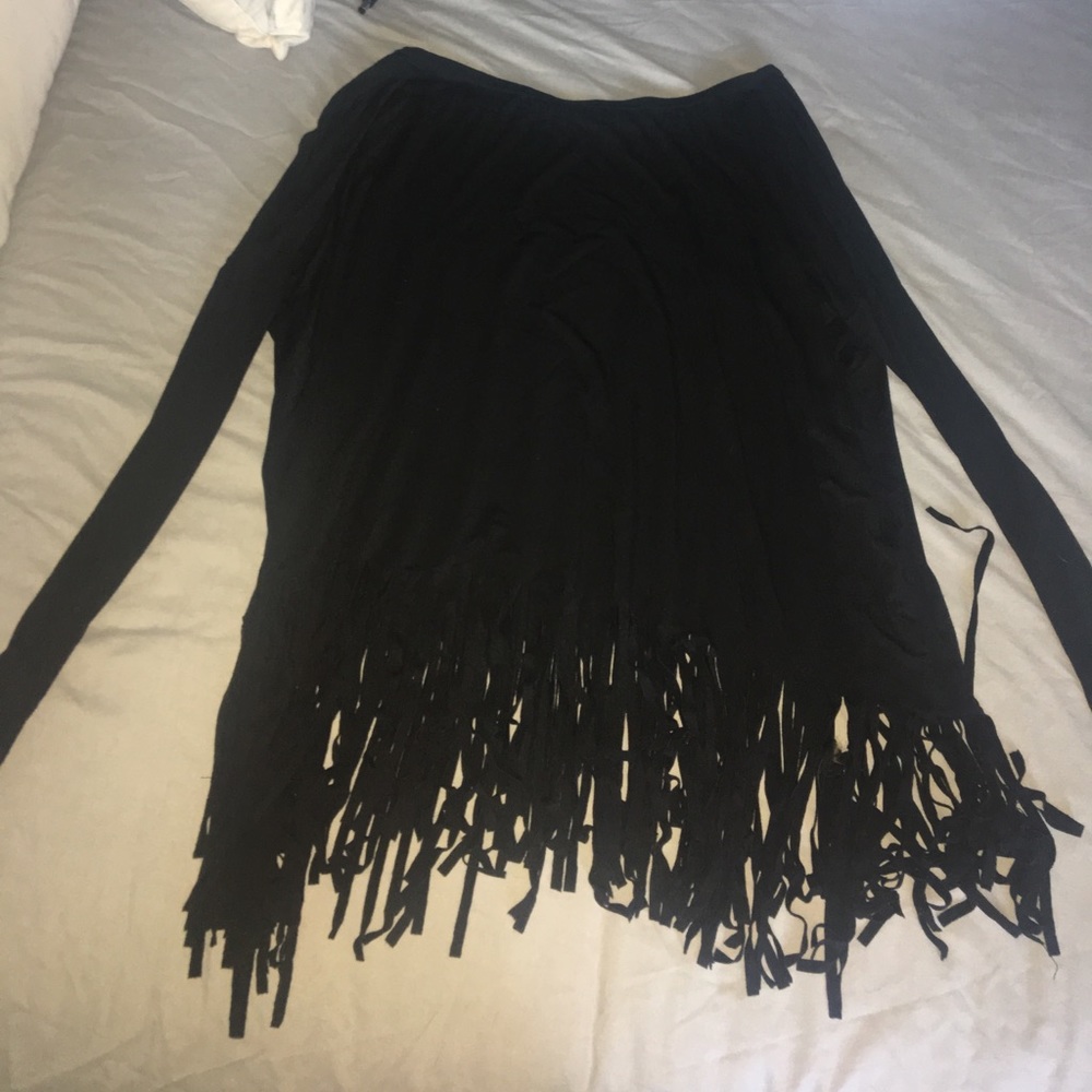 Long sleeve fringe piko top