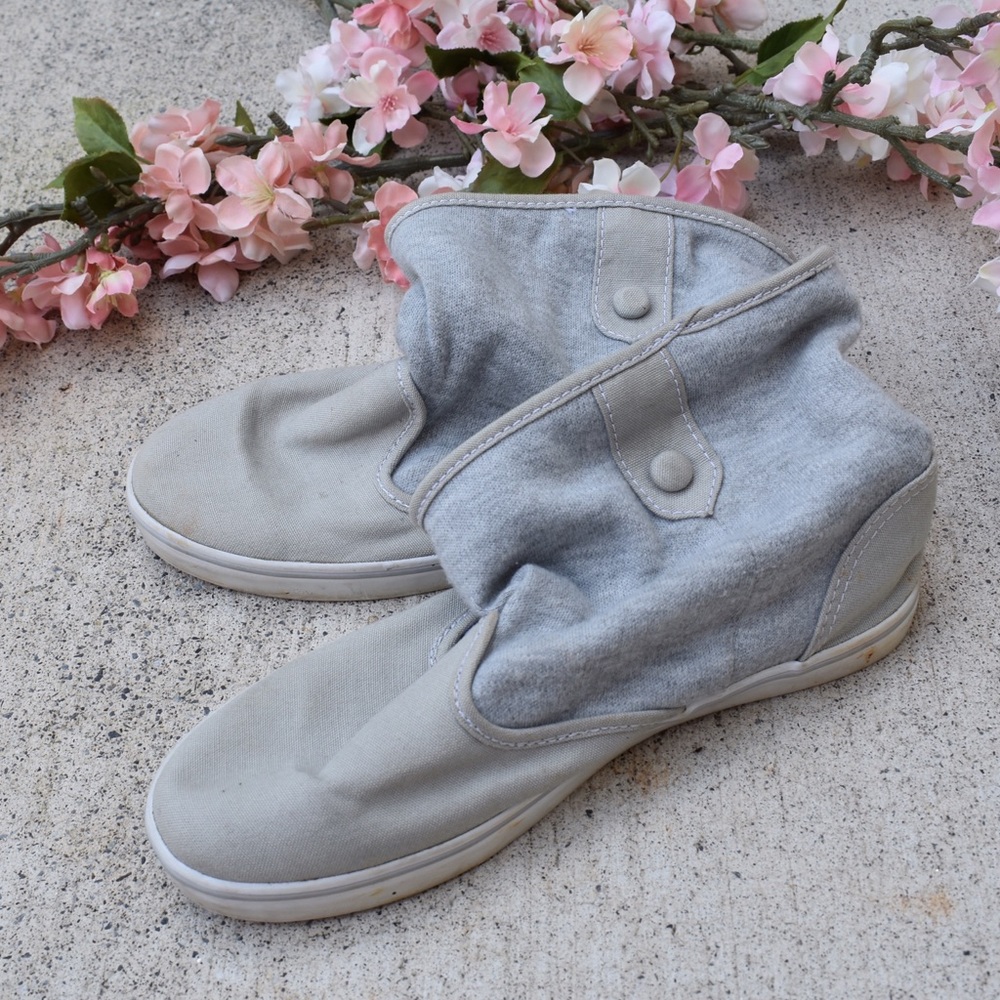 🌸 Mirah Hightop Vans