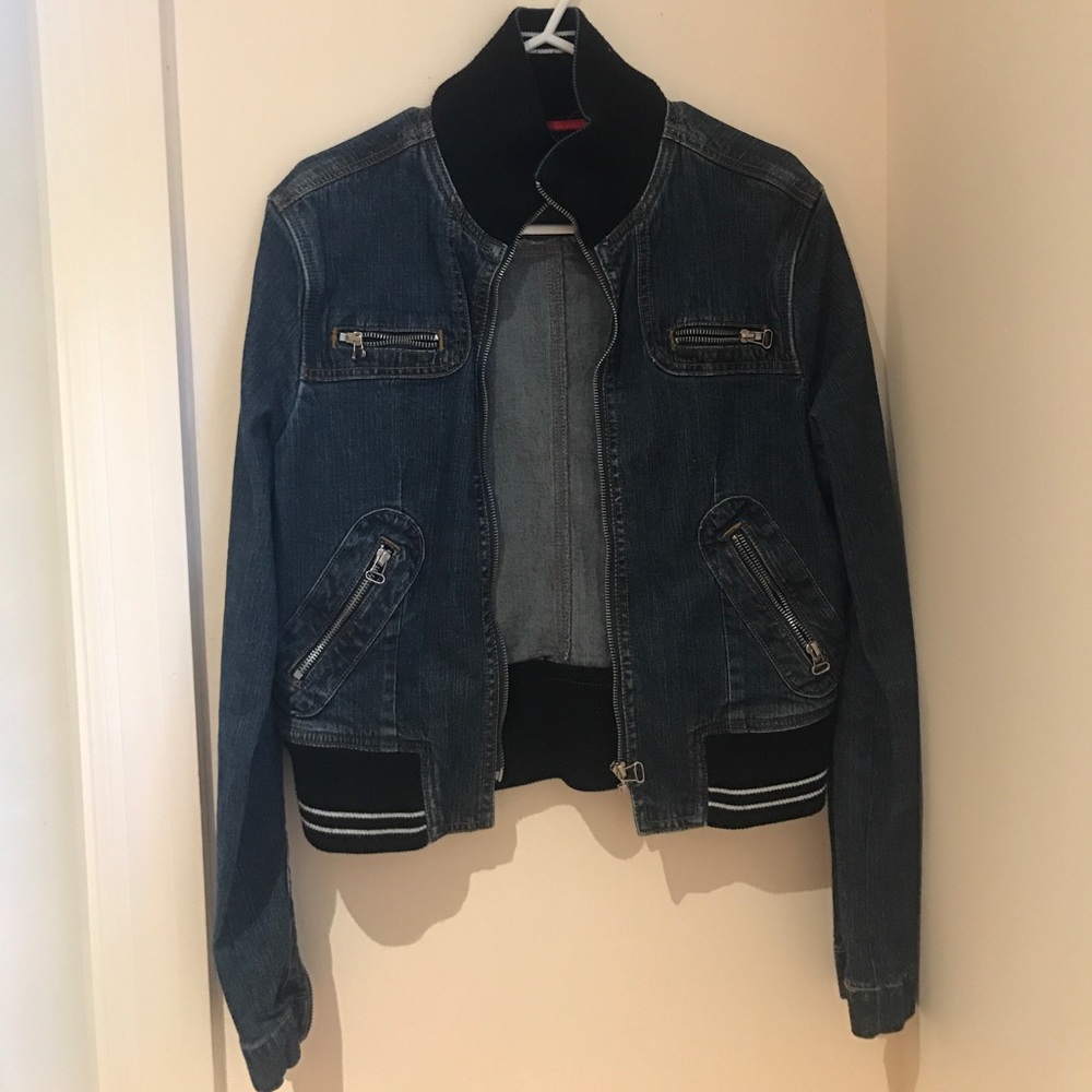 Vigoss blue jean jacket with striped accents