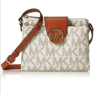 Michael Kors Fulton Large Vanilla Crossbody