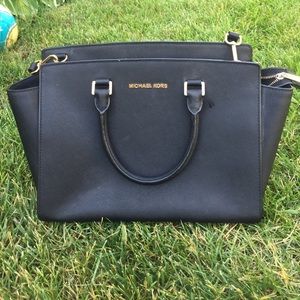 Michael Kors Selma Handbag