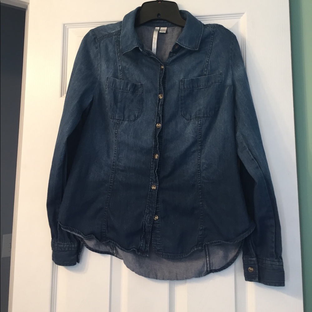 LC Lauren Conrad ombré chambray shirt size medium