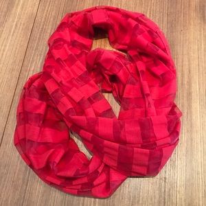 Red infinity scarf