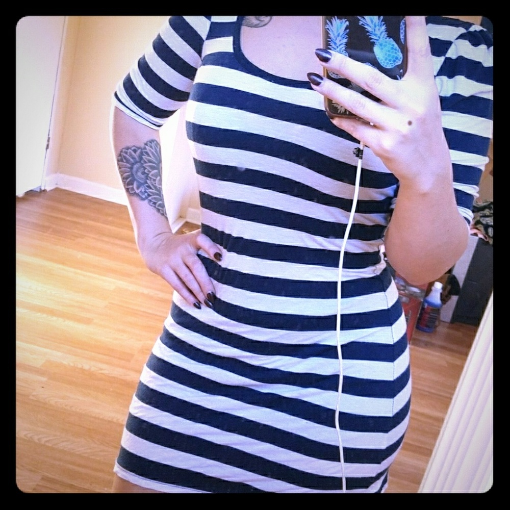 White blue stripe dress