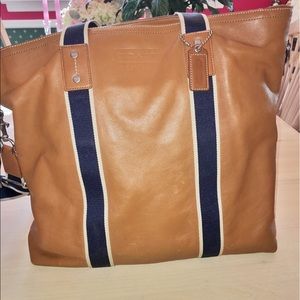 Large Coach Tote in Chesnut and Navy