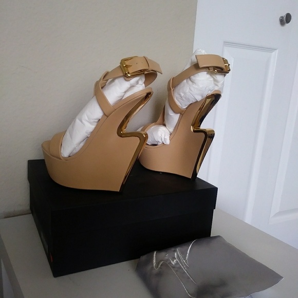 SOLD   New Zanoppi wedge sandal - Picture 1 of 4