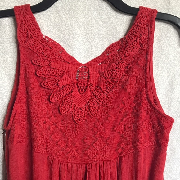 💘SOLD💘Boho Crochet High Low Top - Picture 4 of 6