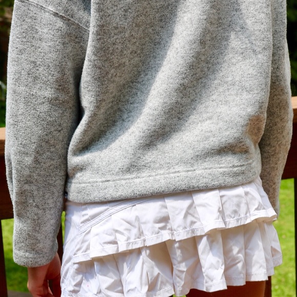 Fabletics half zip pull over - Picture 3 of 7