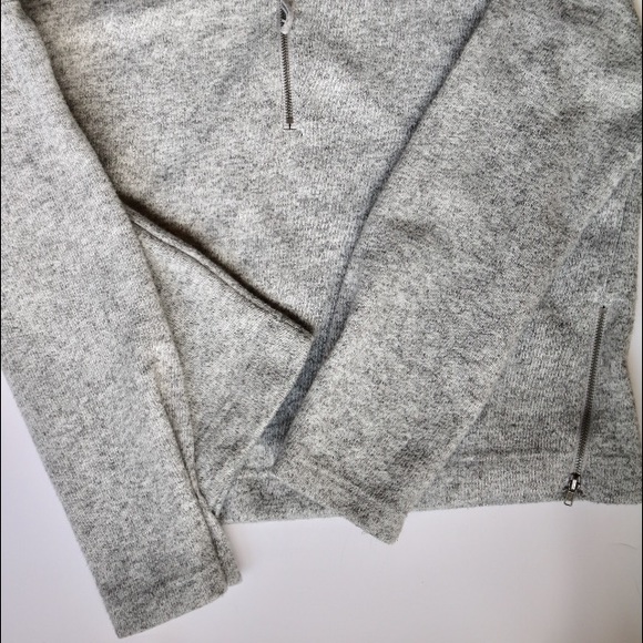 Fabletics half zip pull over - Picture 6 of 7