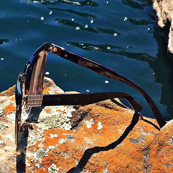 "Classically Chic" Square Cat Eye Aviators - Picture 4 of 4