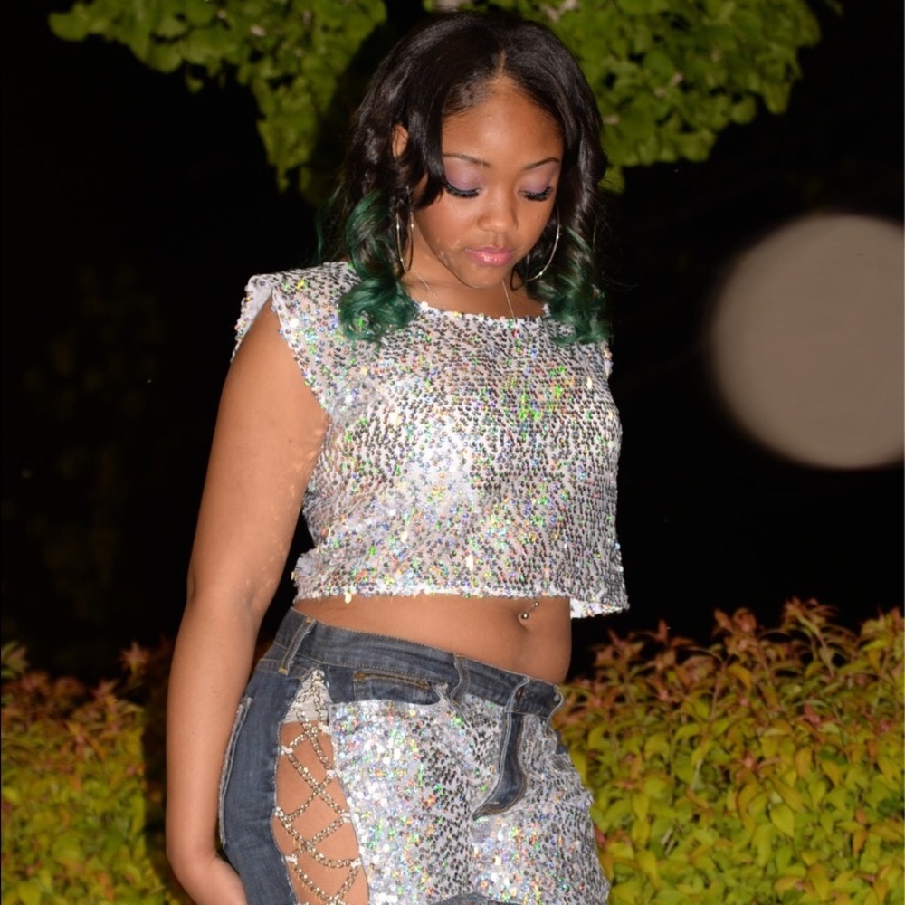 Sequin Cropped Top in Silver/White