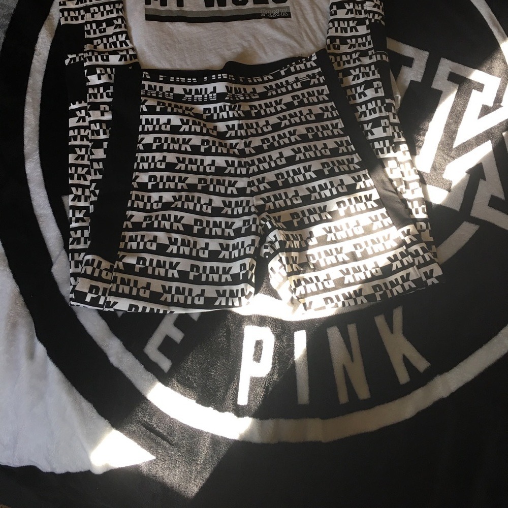 NWOT Vs pink leggings in a medium