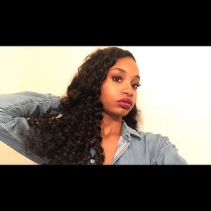 Meet your Posher, Nia
