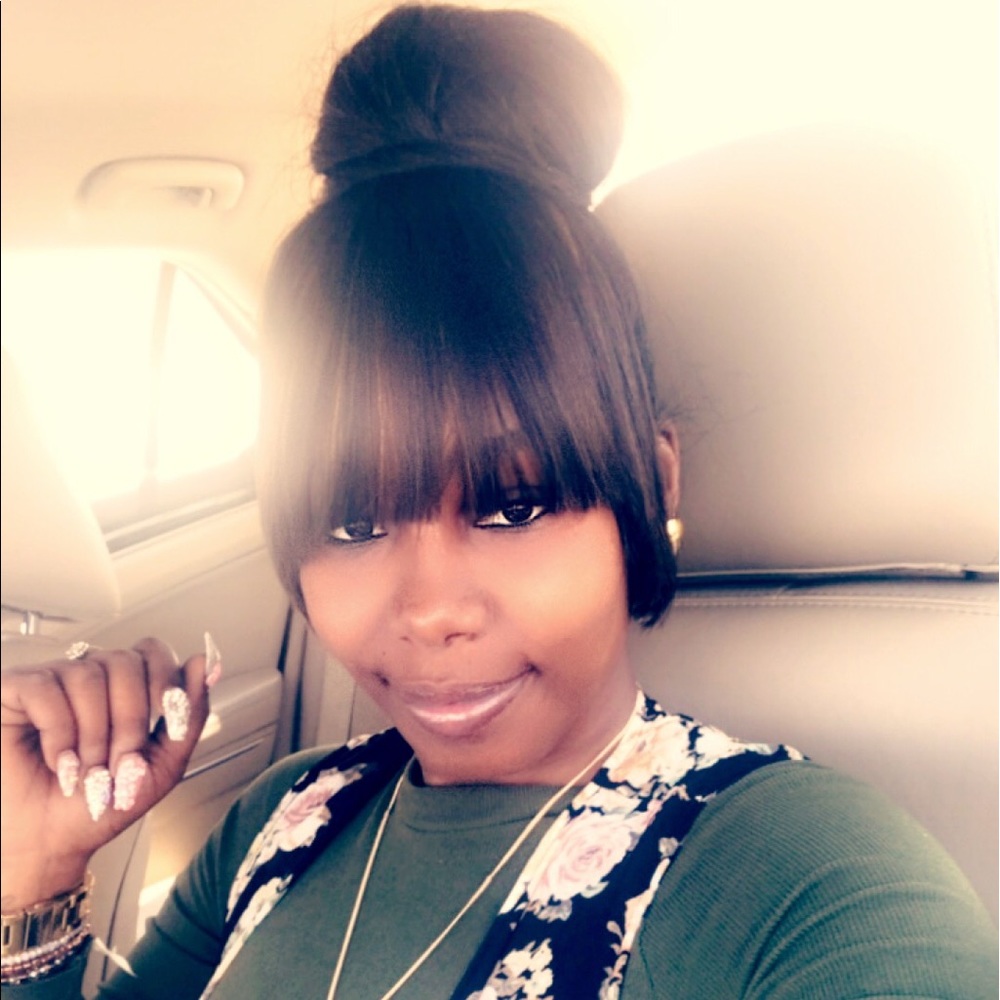 Meet your Posher, Sade