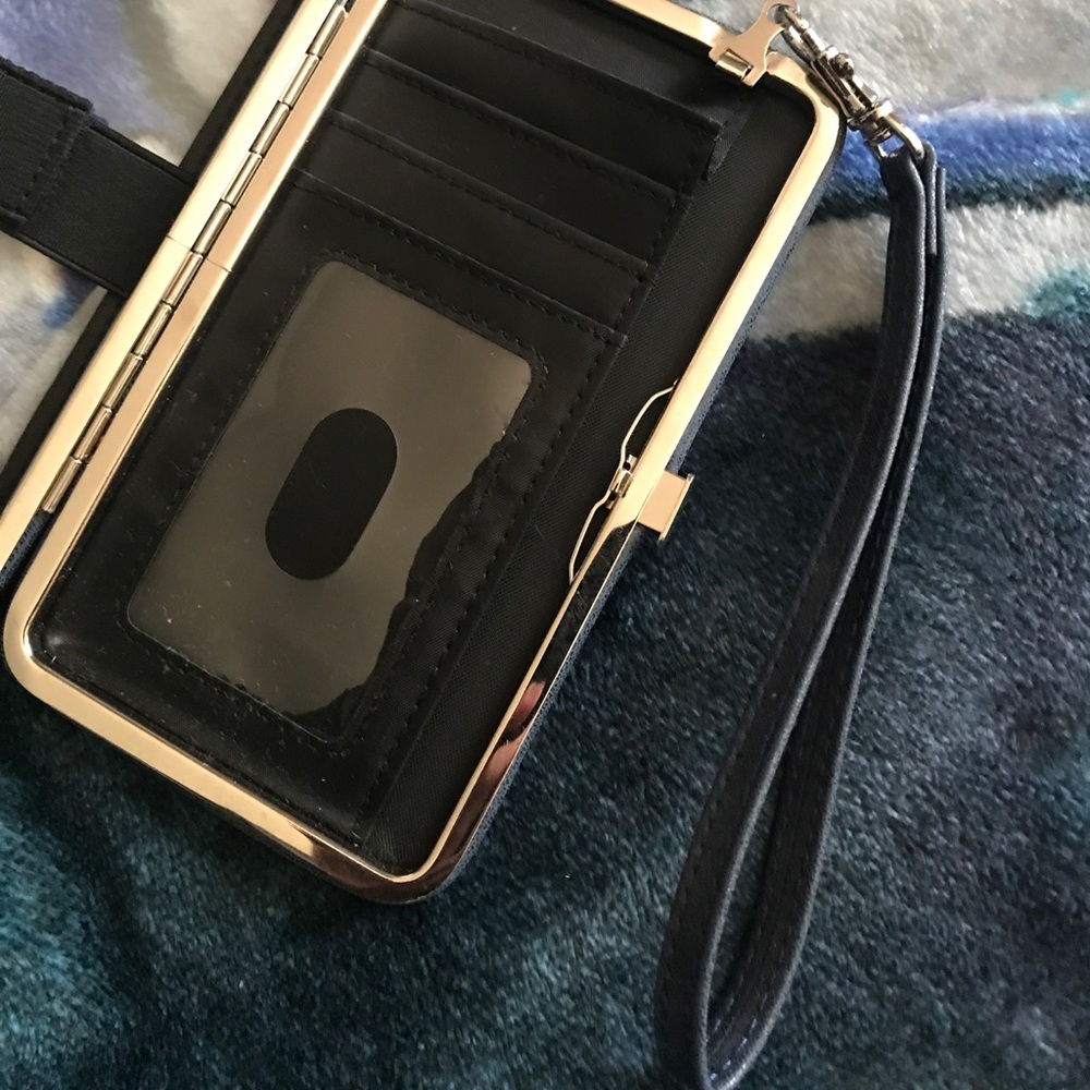 2 iPhone cases. - Picture 3 of 3