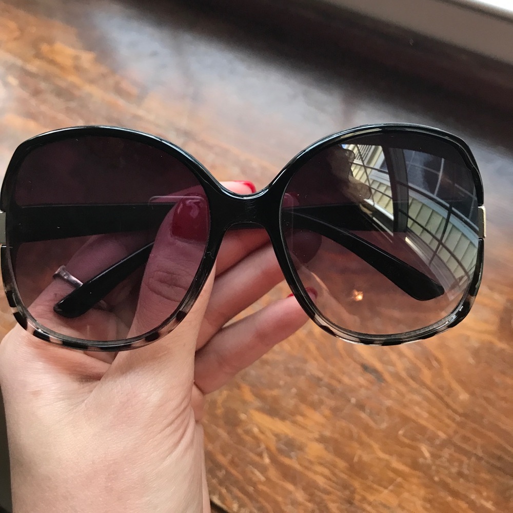 Black sunglasses