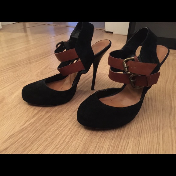 Suede heels - Picture 2 of 4