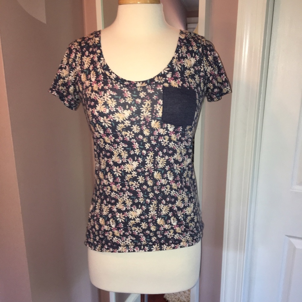 Floral print t-shirt