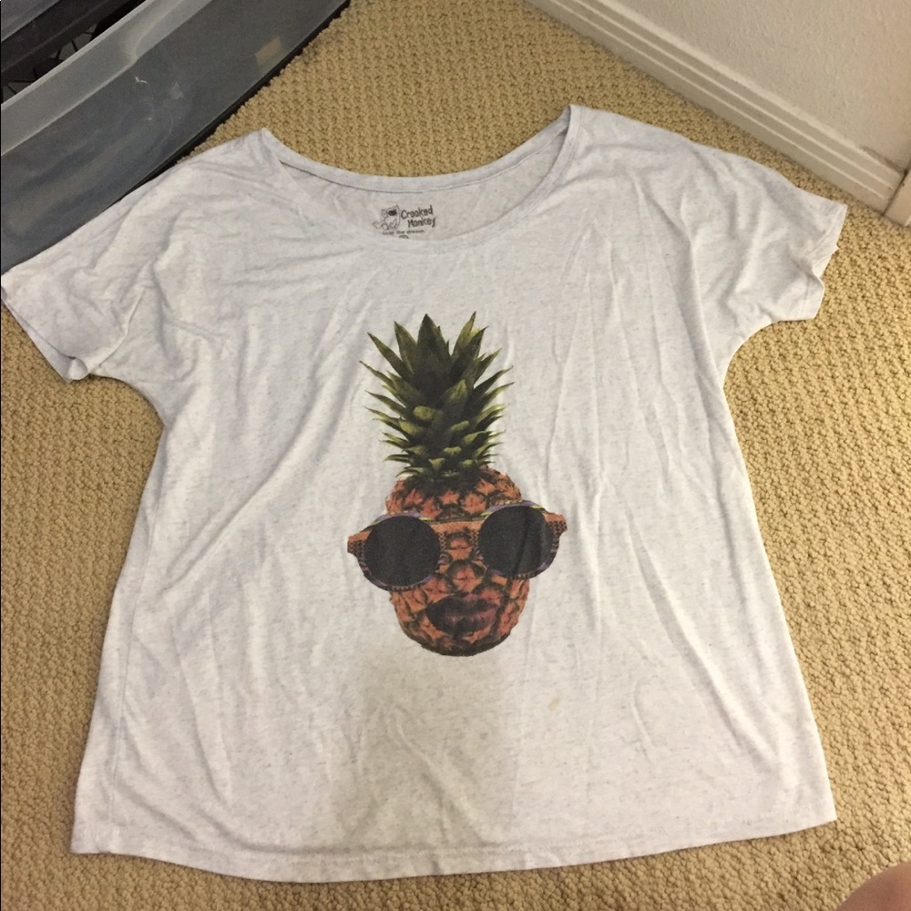 CROOKED MONKEY PINEAPPLE TEE SIZE SMALL