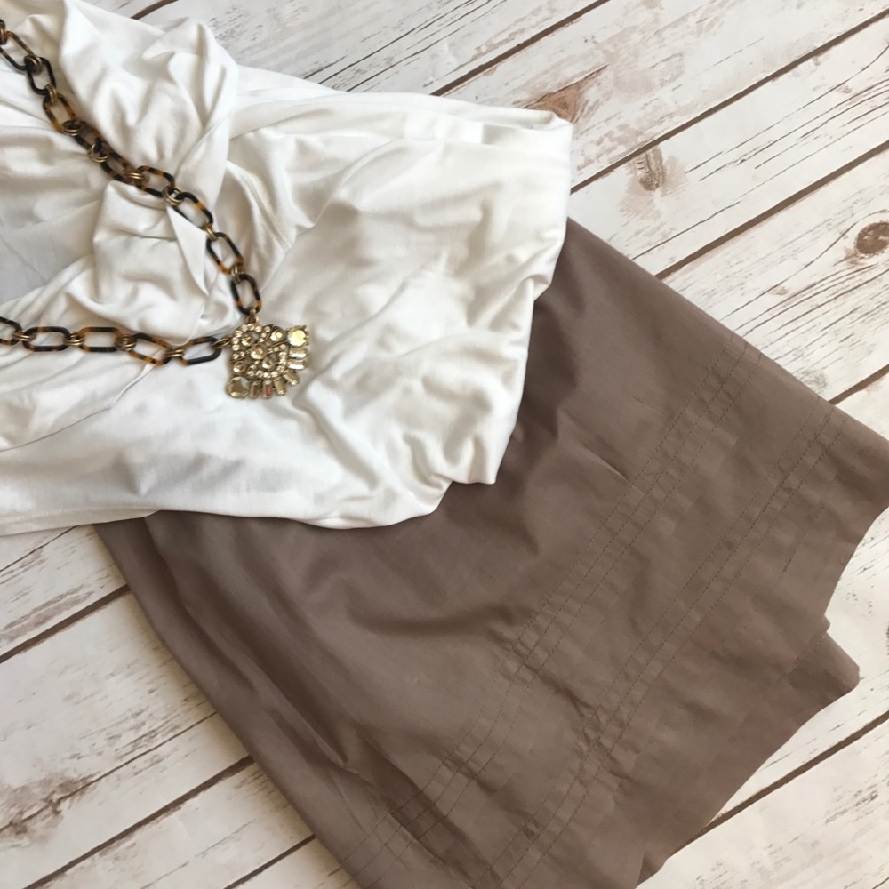 LOFT fit and flare skirt