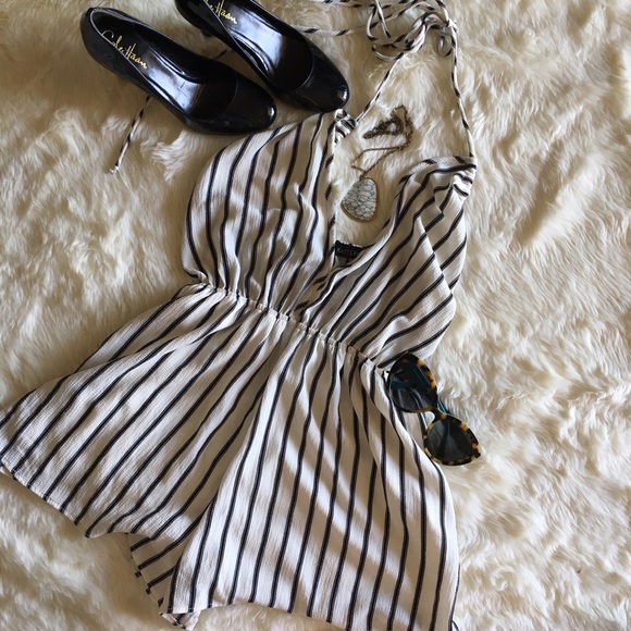 Kaitlyn Clothing  Pants - 🍓Black & White Striped Romper🍓