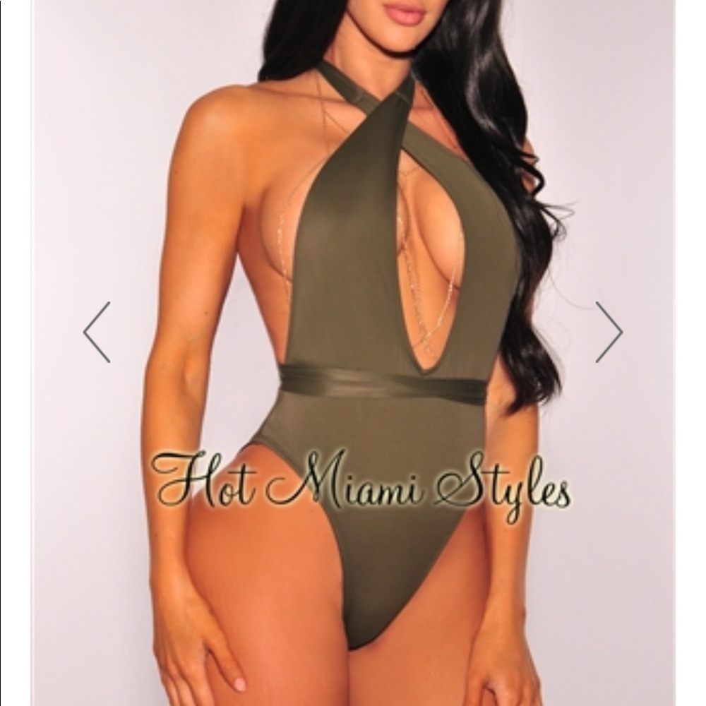 One piece multiway swimsuit